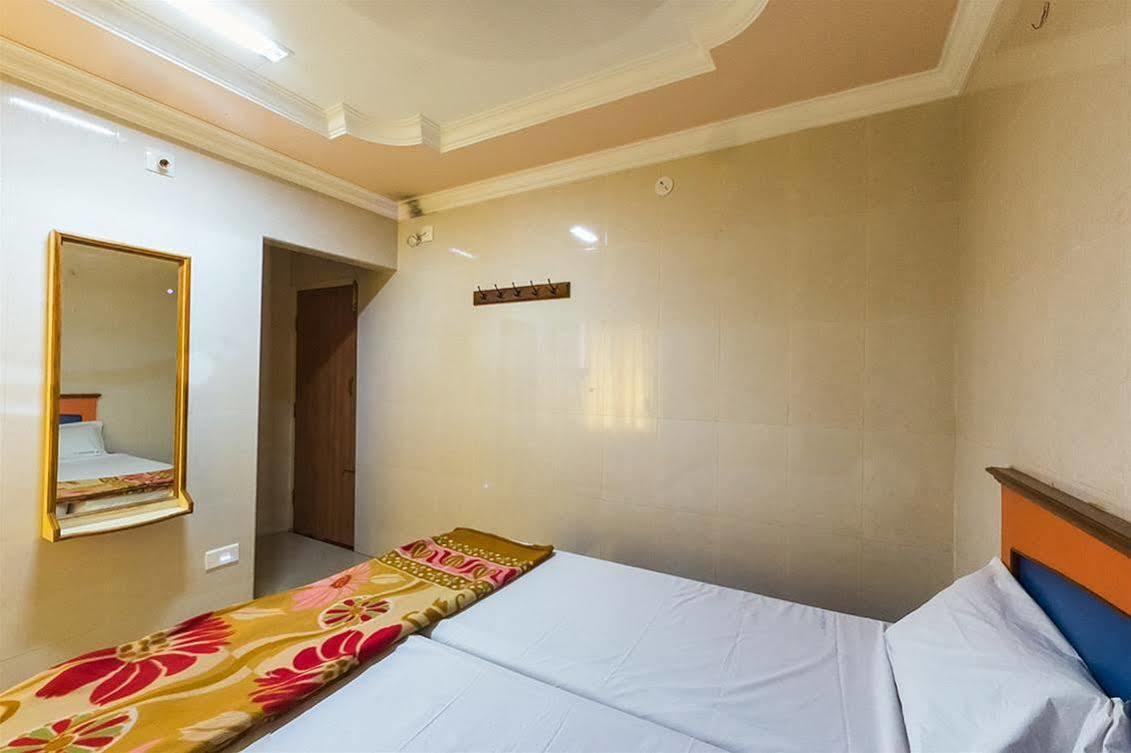 Kvr Deluxe Residency Villa Tirupati Exterior photo