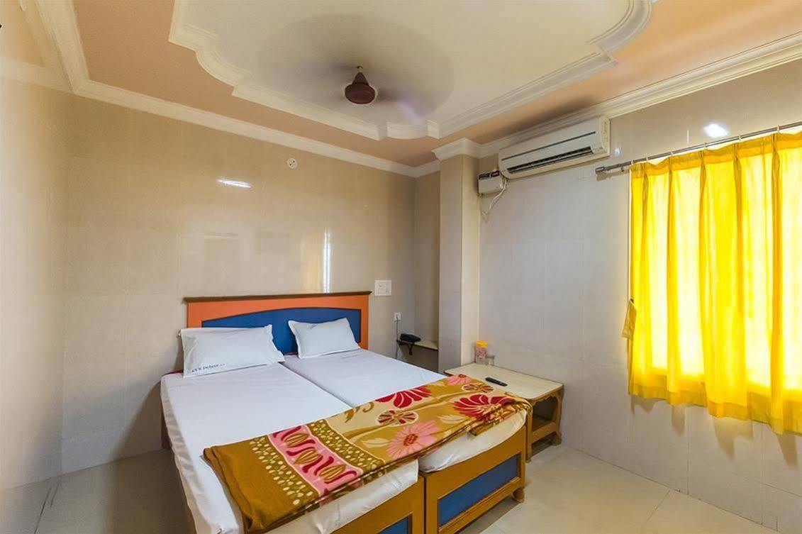 Kvr Deluxe Residency Villa Tirupati Exterior photo