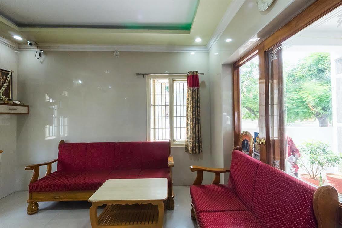 Kvr Deluxe Residency Villa Tirupati Exterior photo